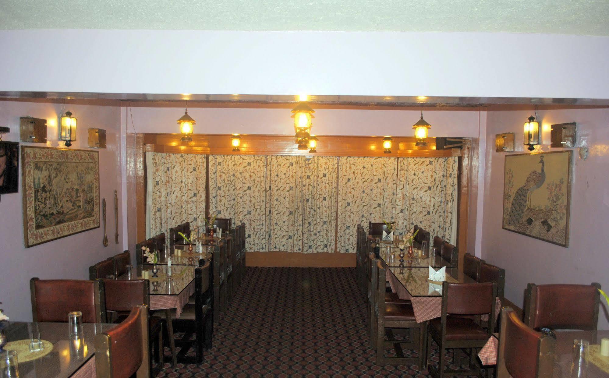 Welcome Hotel Гулмарг Екстериор снимка
